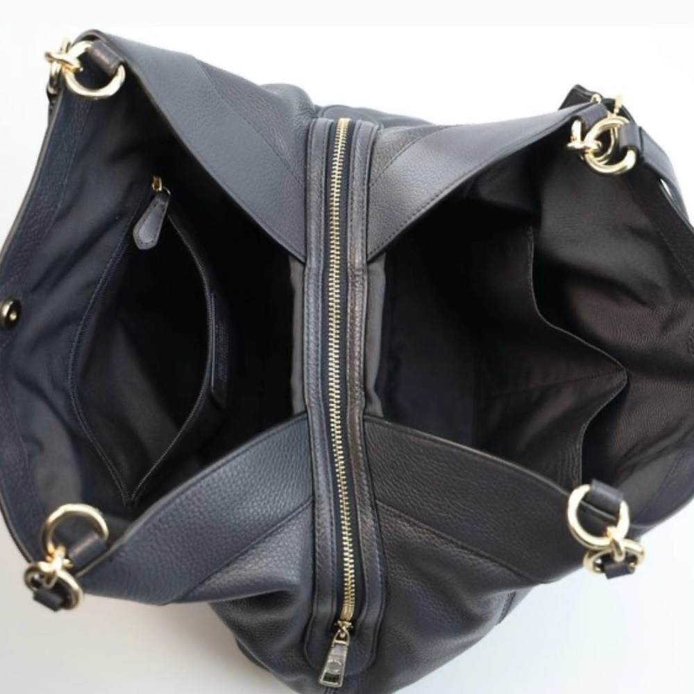 COACH Large Lexy Shoulder Bag Black with Gold Hardware - Picture 8 of 12
